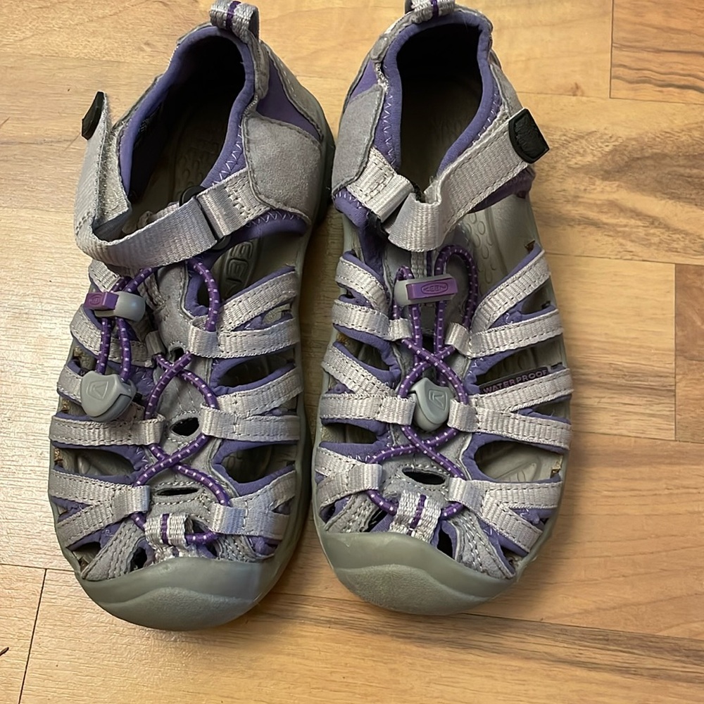 Kids, keen sandals, size 12 excellent used condition, purple and gray